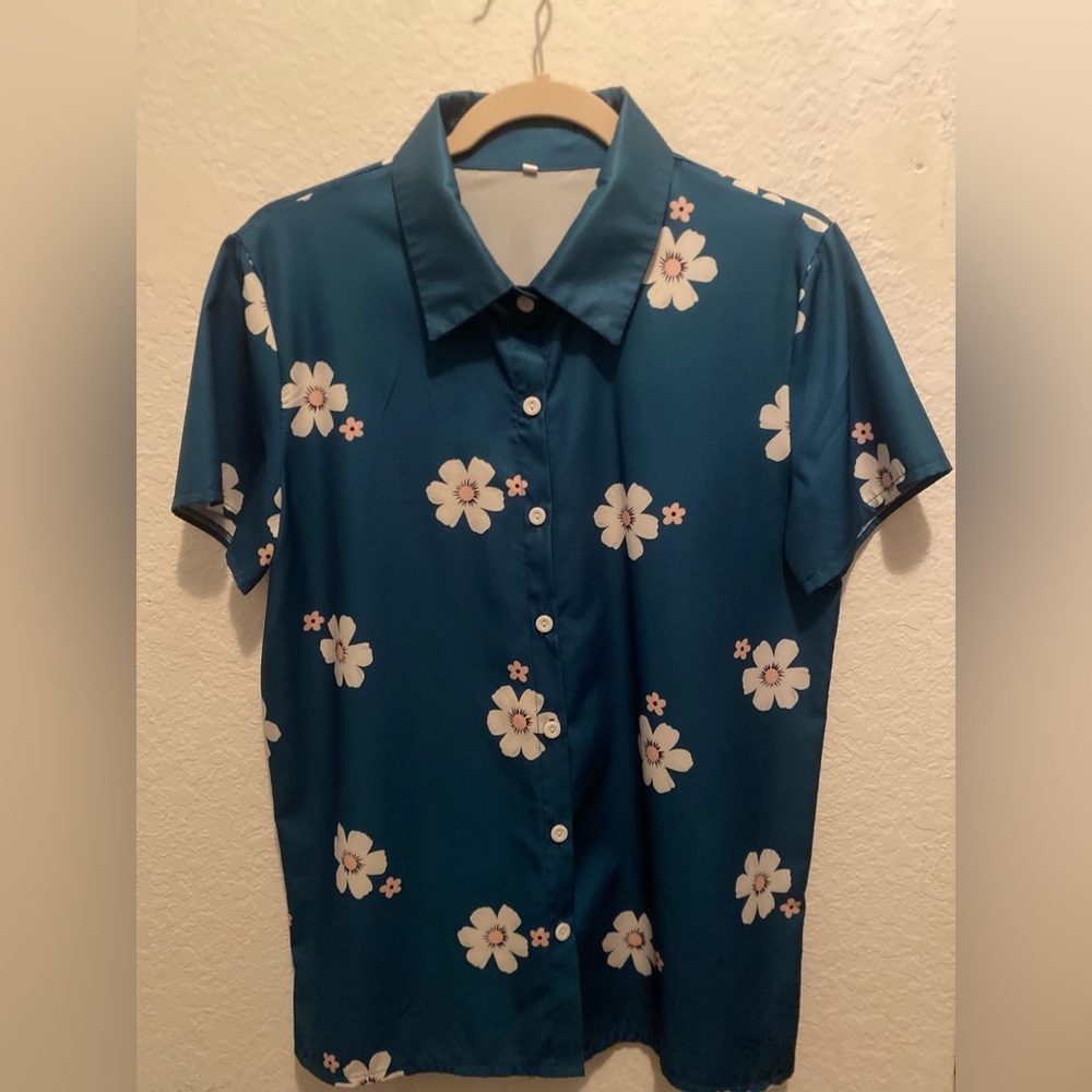 Source Unknown Blue Floral Blouse